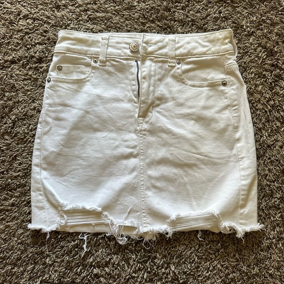 American Eagle Outfitters Dresses & Skirts - American Eagle Outfitters Frayed Hem White Mini Skirt